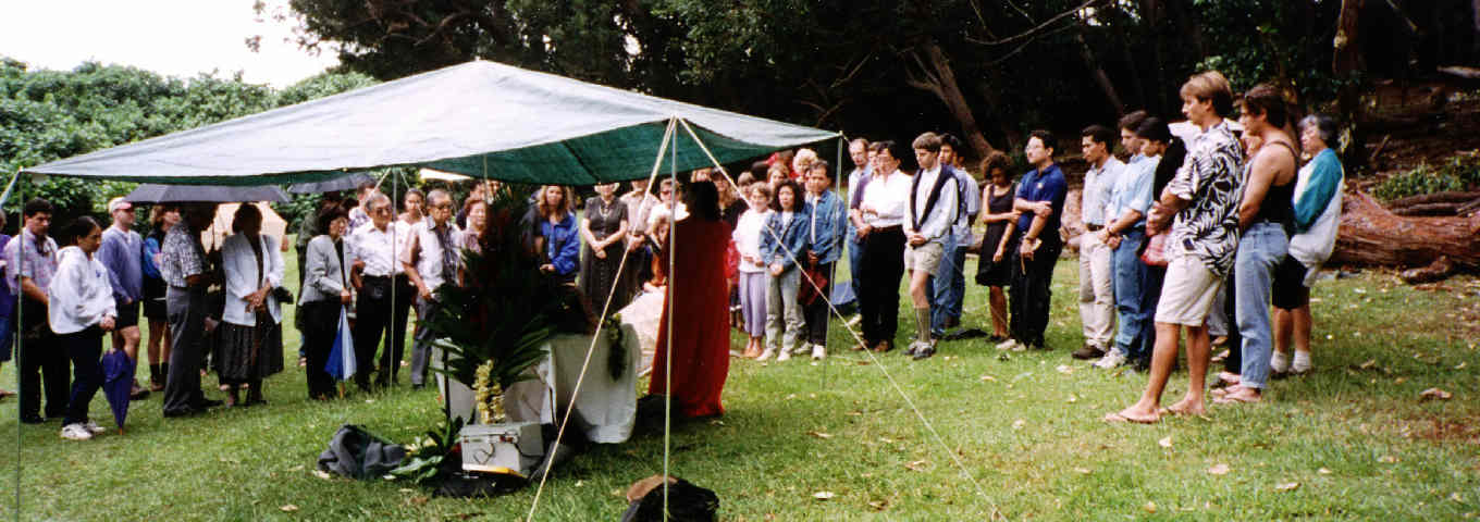 Keaiwa Heiau State Park Memorial Gathering -  Kahu Julia delivers service